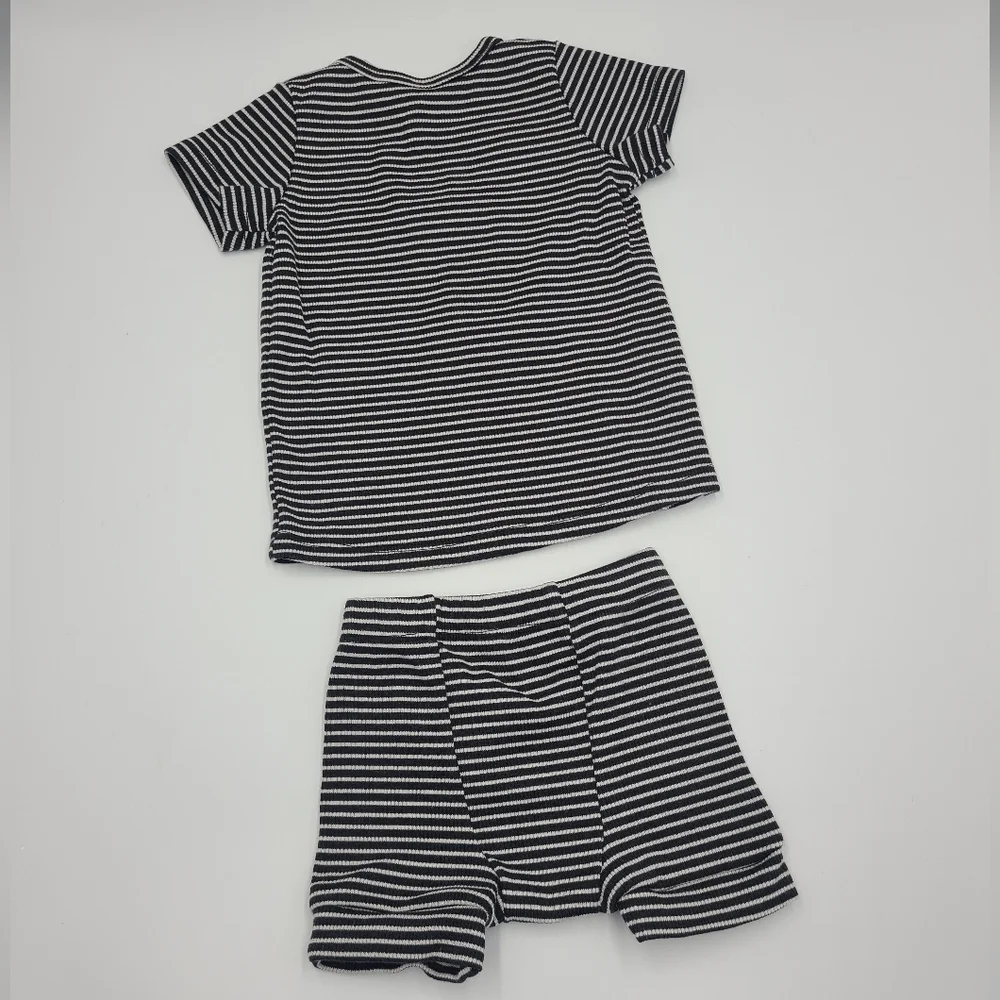 Childhoods baby ribbed knit top and shorts size 6-12 months